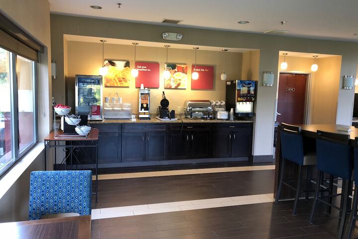 Breakfast area