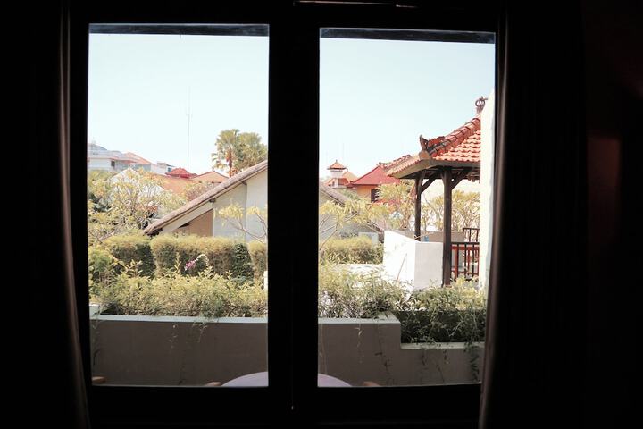 Room 23 of 142