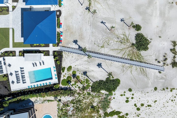 Hotel Exterior 34 of 38