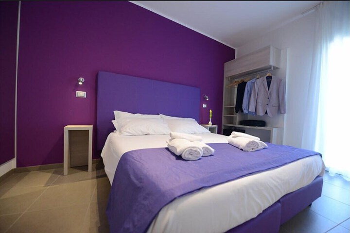 Room 10 of 65