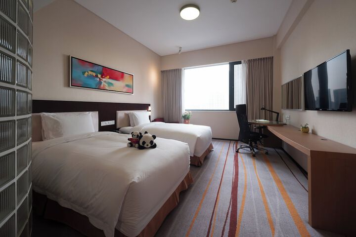 Room 10 of 54
