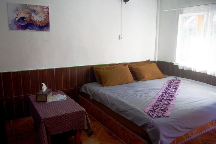 Room 28 of 106