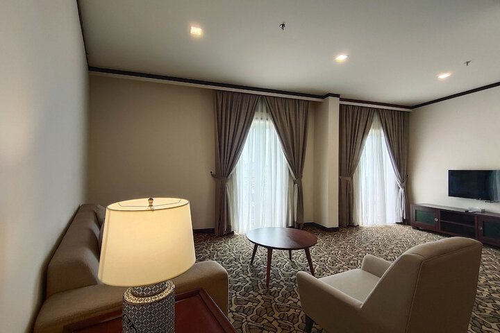 Room 44 of 132