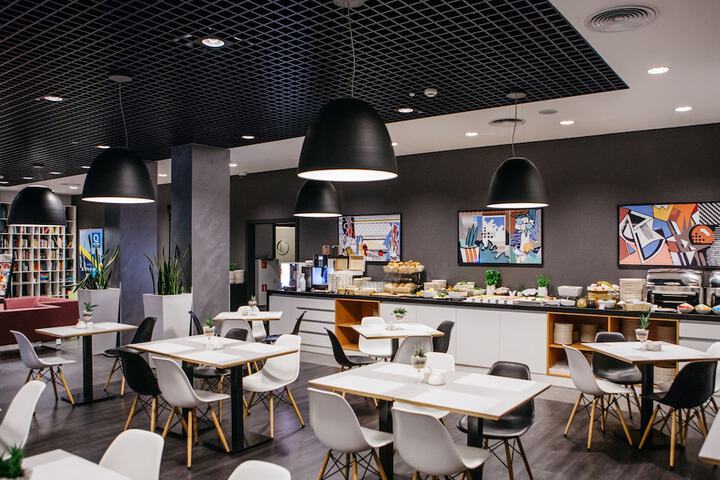 Breakfast area