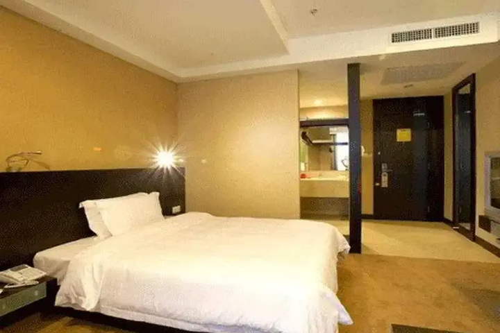 Room 3 of 3