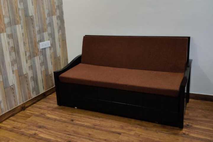Room 15 of 46