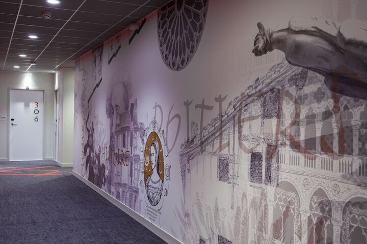 Ballroom/Hall 123 of 143