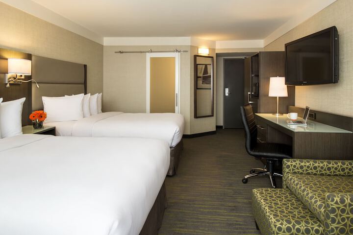 Room 8 of 28
