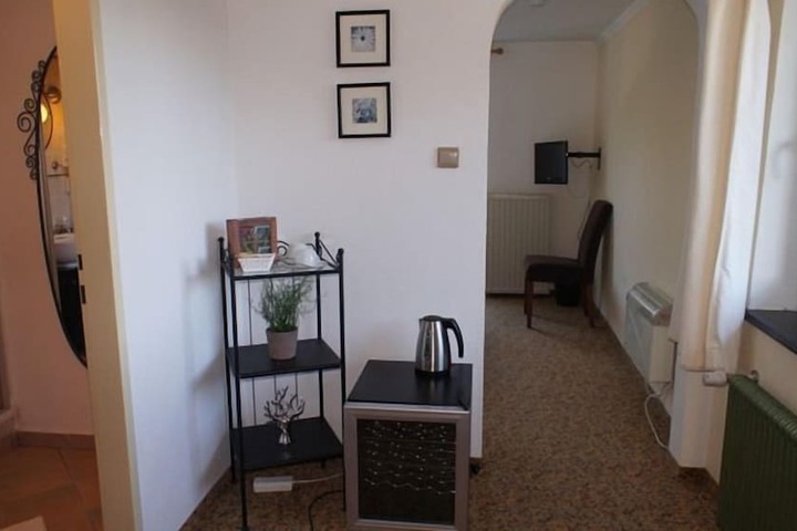 Room 29 of 77