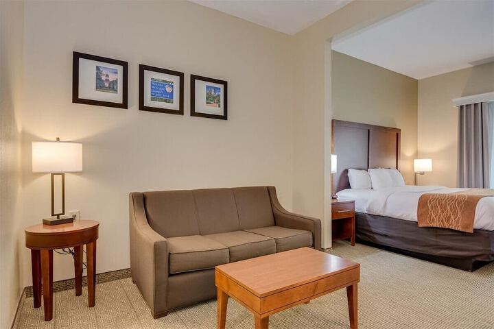 1 King Bed (26 of 35)