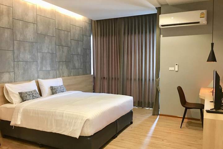 Room 12 of 61