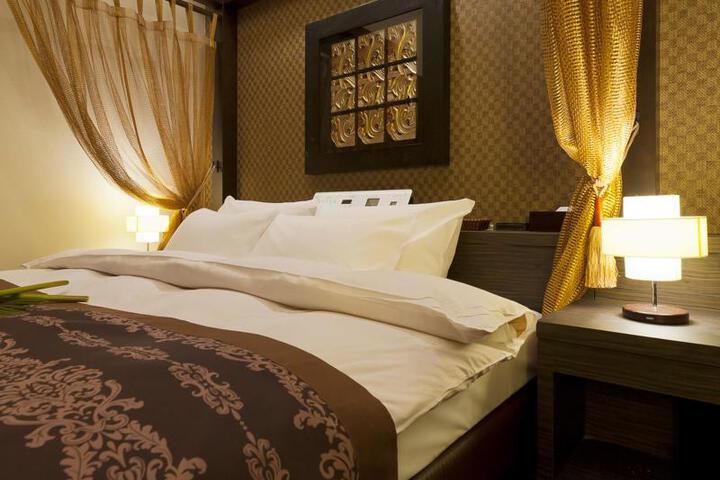 HOTEL MYTH L
