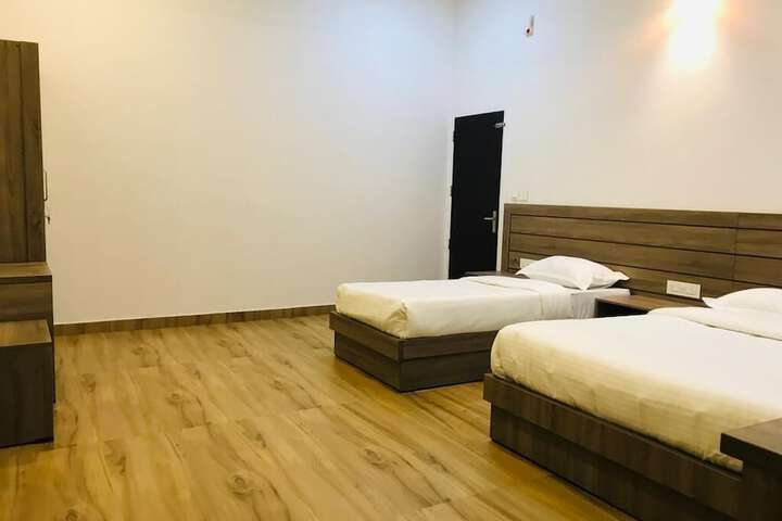 Room 2 of 59