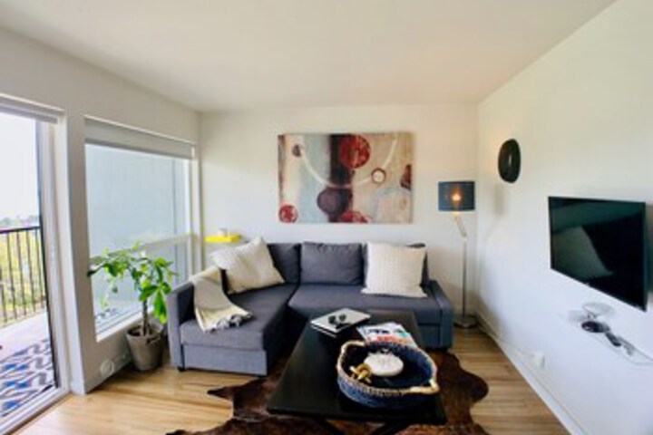 Room 5 of 16