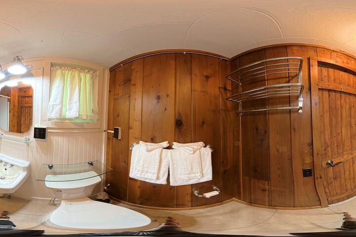 Room 47 of 59