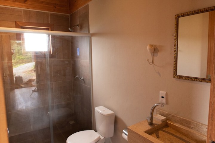 Room 215 of 259