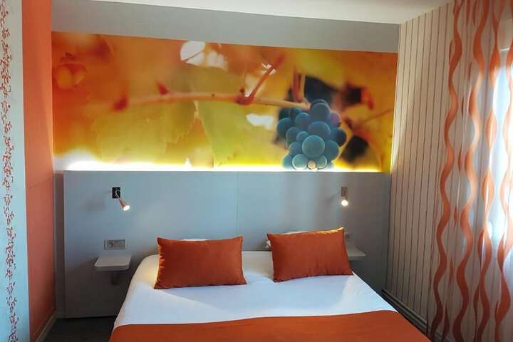 Room 16 of 42