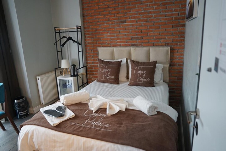 Room 12 of 67