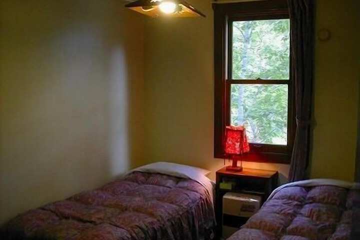 Room 15 of 128