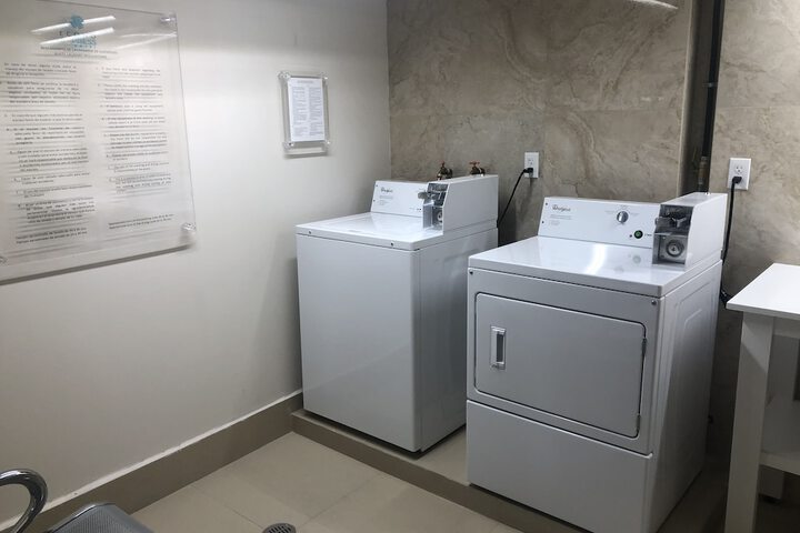 Room 33 of 47