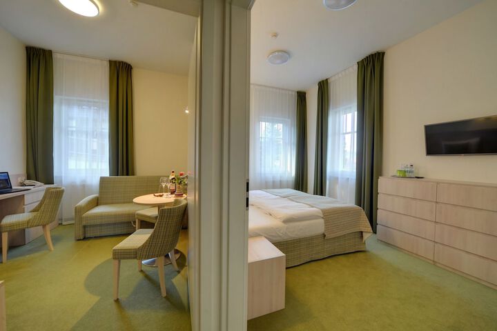 Room 15 of 92