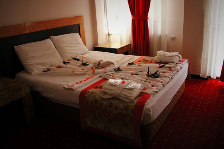 Room 2 of 13