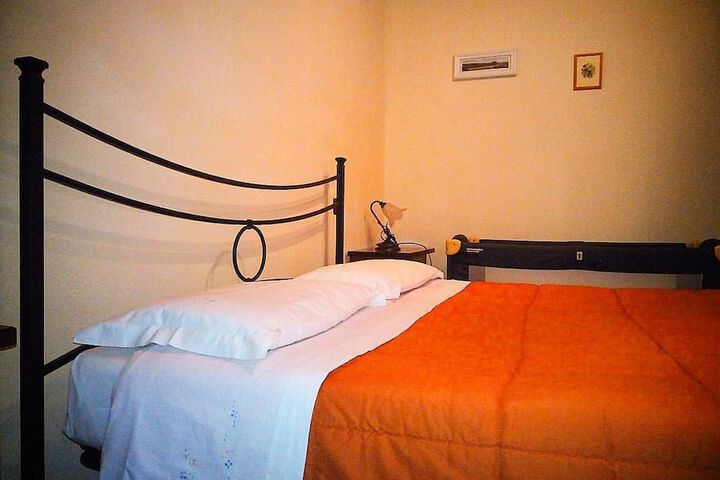 Room 2 of 47