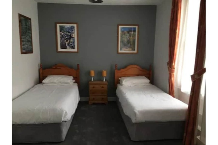 Room 7 of 66