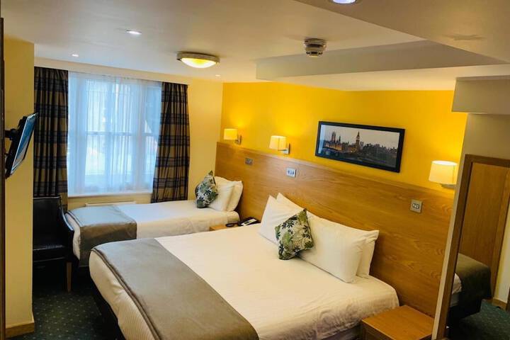 Room 14 of 30