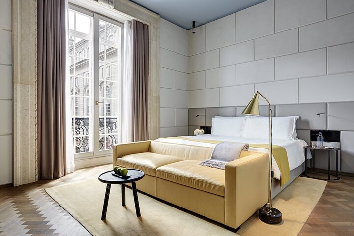Room 42 of 241