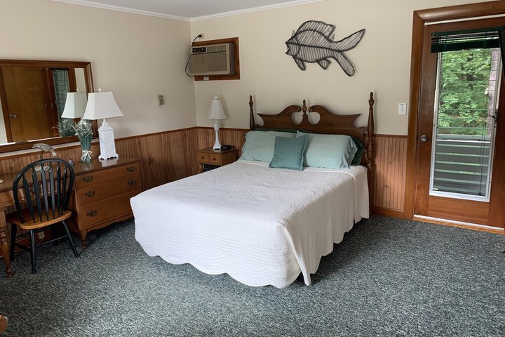 Room 27 of 167