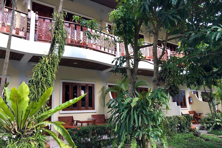 Hotel Exterior 51 of 53