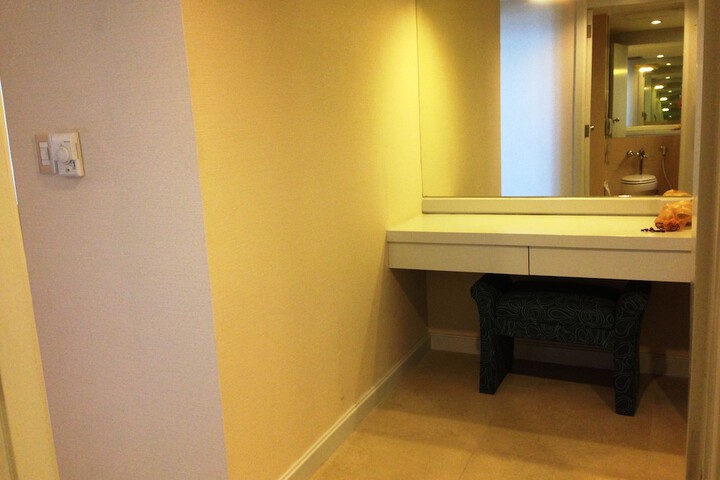 Room 29 of 76