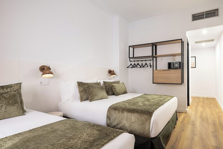 Room 20 of 29