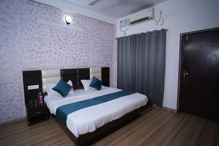 Room 28 of 43