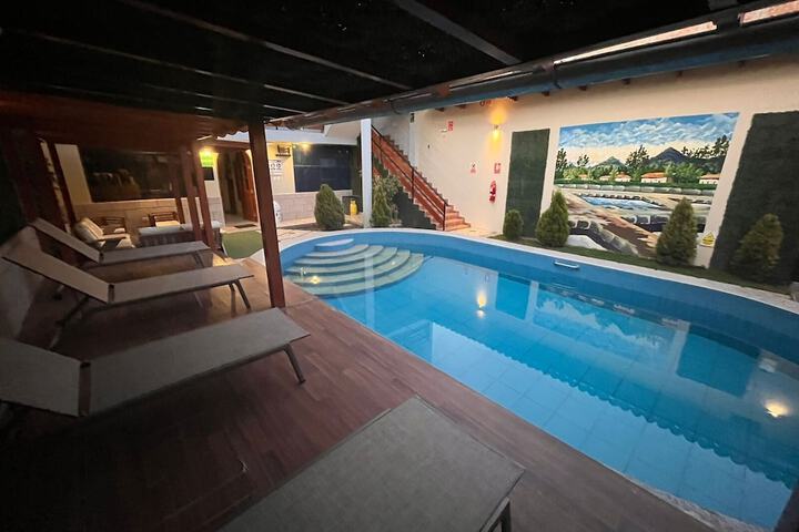 Pool 15 of 19
