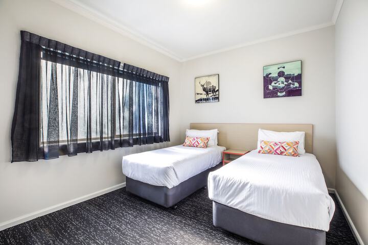 Room 4 of 35