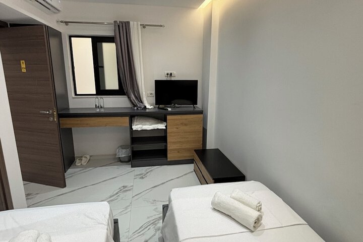Room 18 of 30
