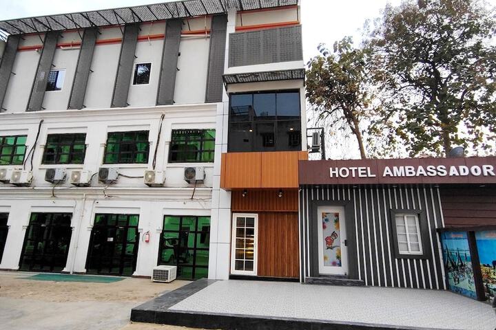 Hotel Ambassador in Varanasi
