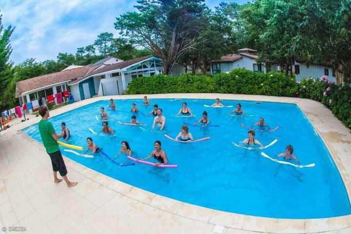 Pool 44 of 68