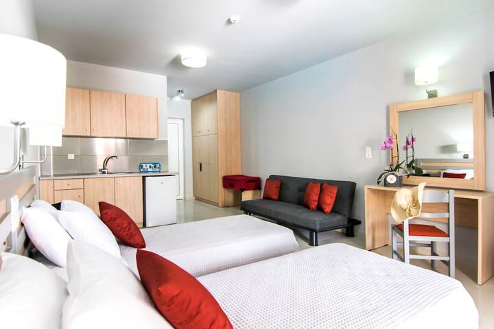 Room 9 of 75