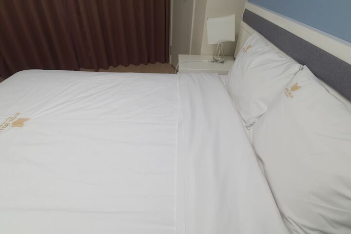 Room 5 of 35