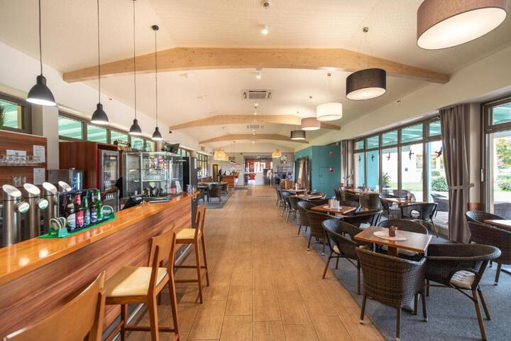 Bar/lounge