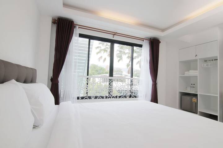 Room 8 of 45