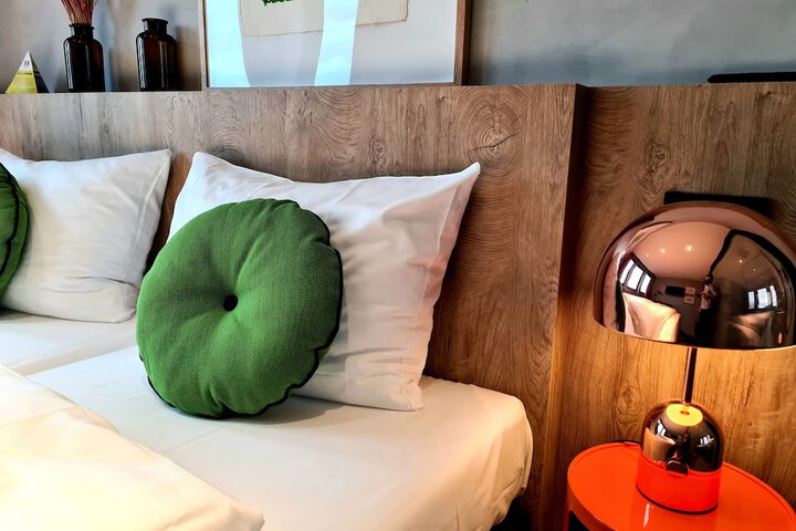 Room 21 of 61