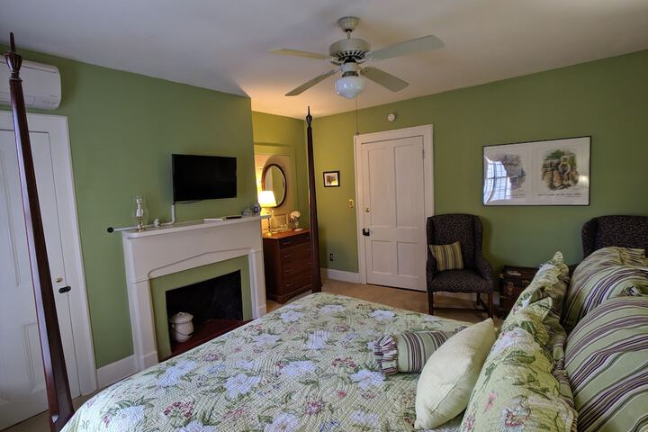 Room 11 of 75