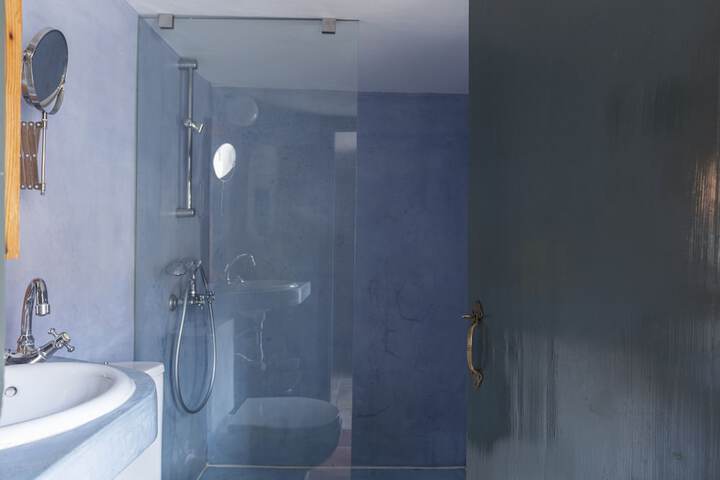 Room 62 of 92