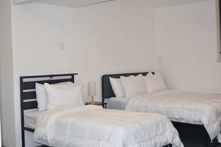 Room 32 of 157