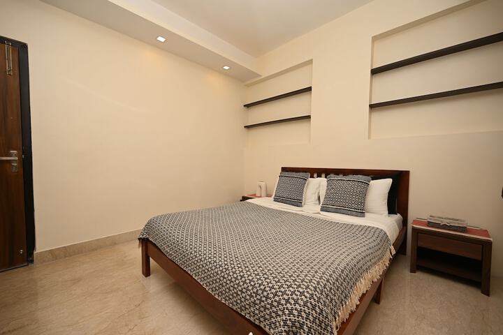 Room 37 of 118