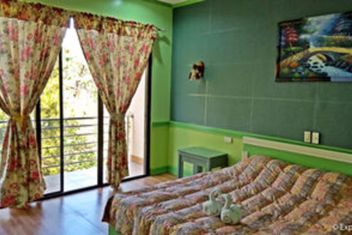 Room 6 of 21